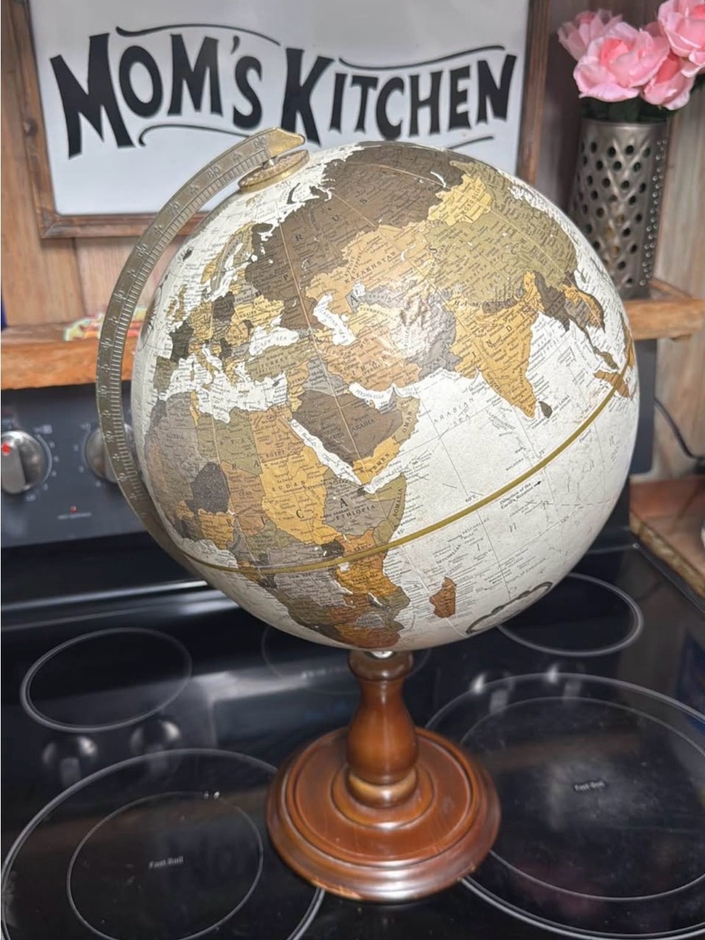Vintage-Style Decorative Globe in Cream and Brown